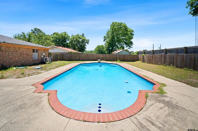 230 County Road 2302, Mineola, TX 75773