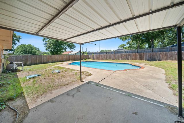 230 County Road 2302, Mineola, TX 75773