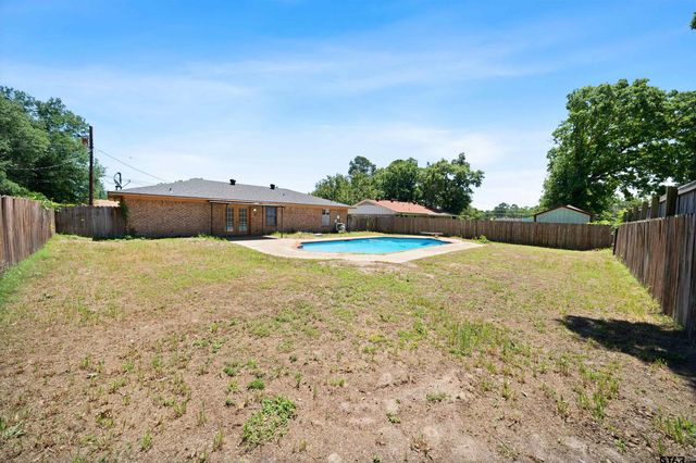 230 County Road 2302, Mineola, TX 75773