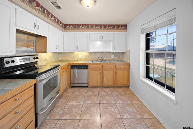 230 County Road 2302, Mineola, TX 75773