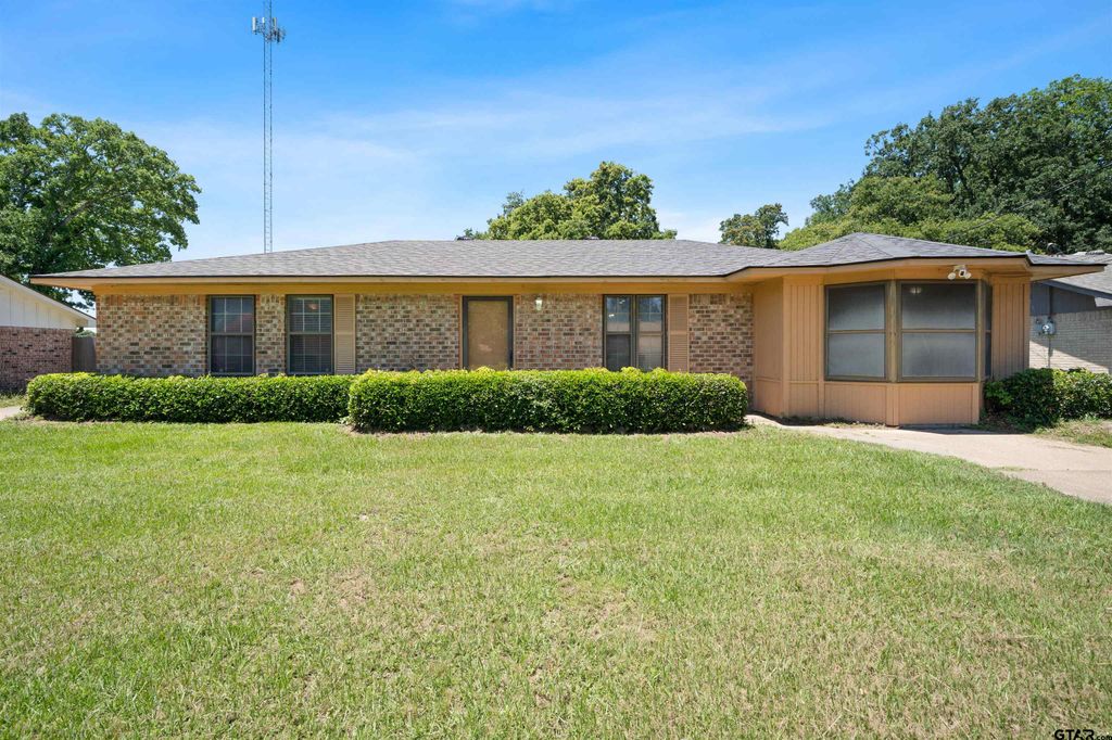 230 County Road 2302, Mineola, TX 75773