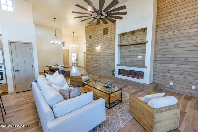 6733 Malibu Avenue, Las Cruces, NM 88012