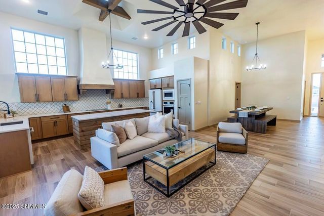 6733 Malibu Avenue, Las Cruces, NM 88012