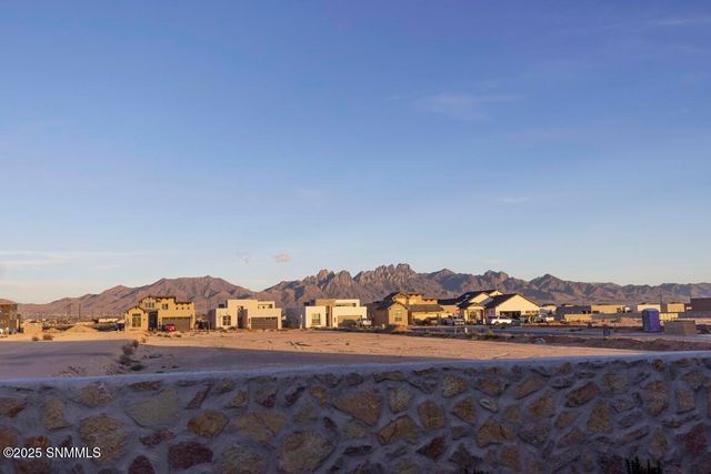 6733 Malibu Avenue, Las Cruces, NM 88012