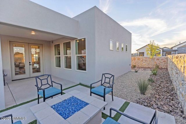 6733 Malibu Avenue, Las Cruces, NM 88012