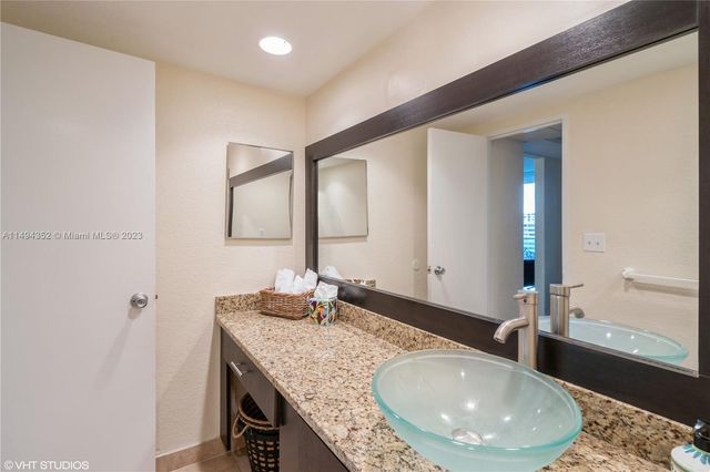 4001 S Ocean Dr 10B, Hollywood, FL 33019