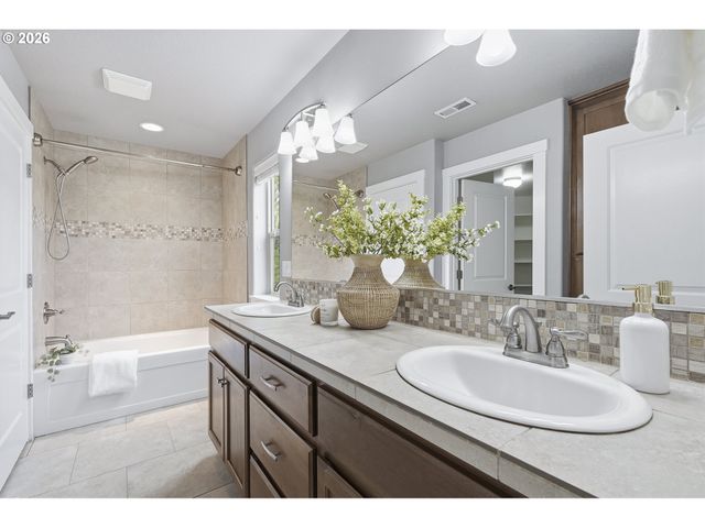 17172 Nw CROSSHAVEN St, Portland, OR 97229