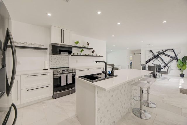 3000 NE 21st Terrace NE, Fort Lauderdale, FL 33306