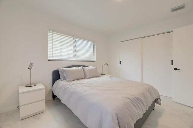 3000 NE 21st Terrace NE, Fort Lauderdale, FL 33306