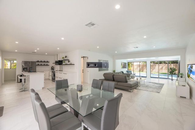 3000 NE 21st Terrace NE, Fort Lauderdale, FL 33306