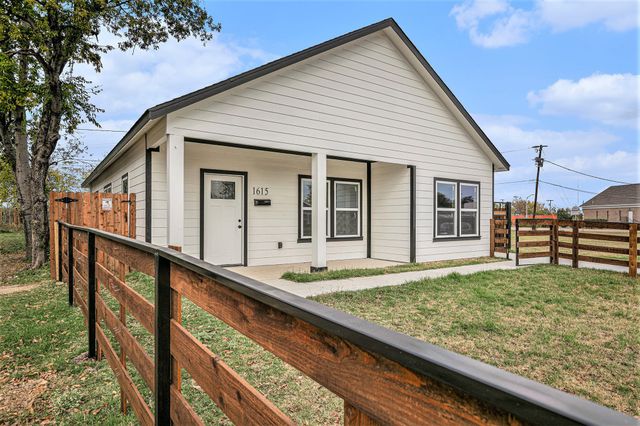 1615 E Hattie Street, Fort Worth, TX 76104