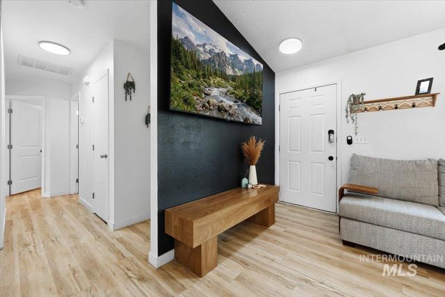 2608 E Beech St, Caldwell, ID 83605
