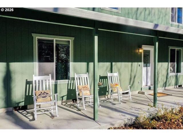 27420 E WELCHES Rd, Welches, OR 97067