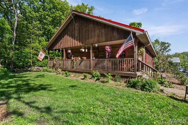13 Algonquin Drive, Millstadt, IL 62260