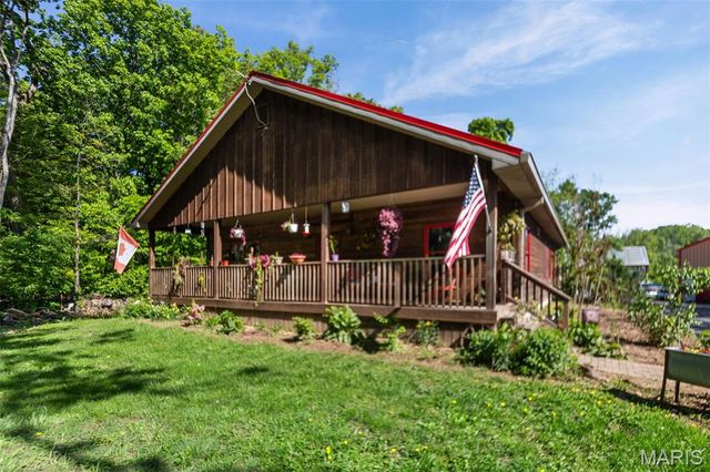 13 Algonquin Drive, Millstadt, IL 62260