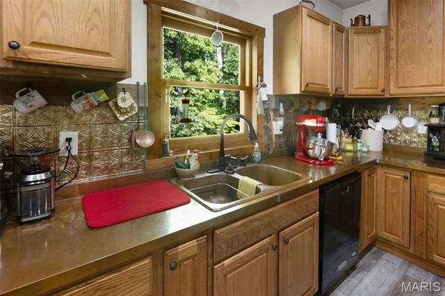 13 Algonquin Drive, Millstadt, IL 62260