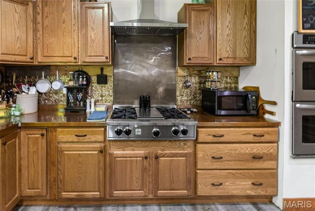 13 Algonquin Drive, Millstadt, IL 62260