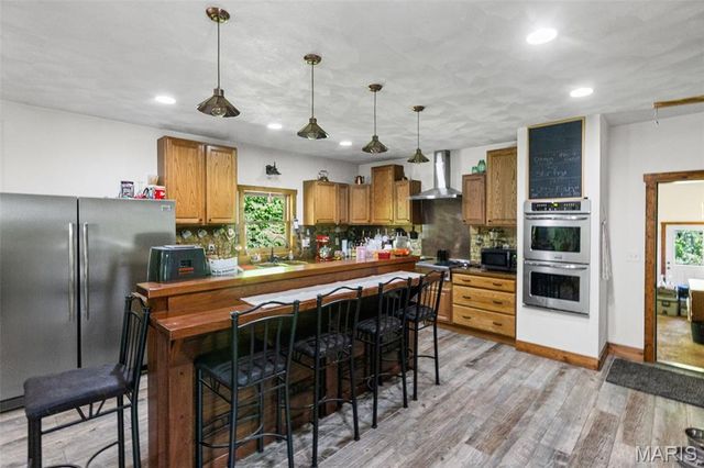 13 Algonquin Drive, Millstadt, IL 62260