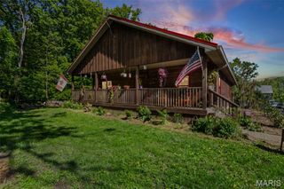 13 Algonquin Drive, Millstadt, IL 62260