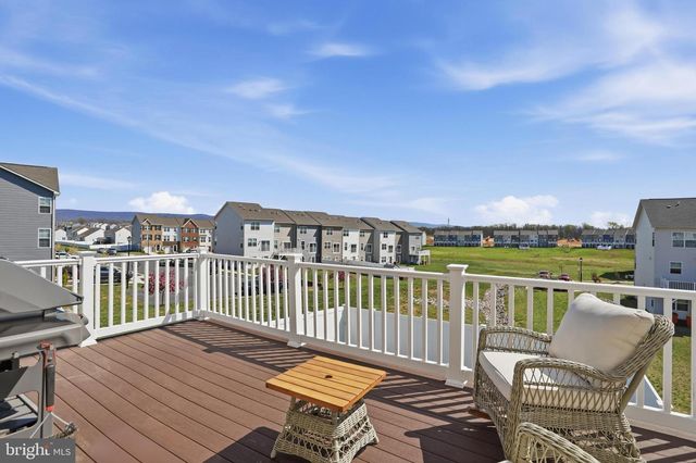 47 ARSBERG DR, Charles Town, WV 25414