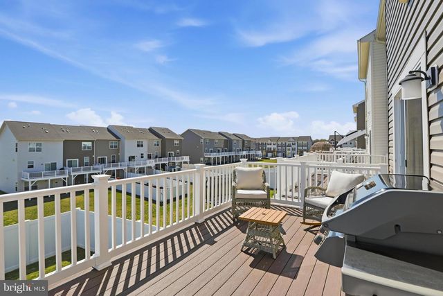47 ARSBERG DR, Charles Town, WV 25414