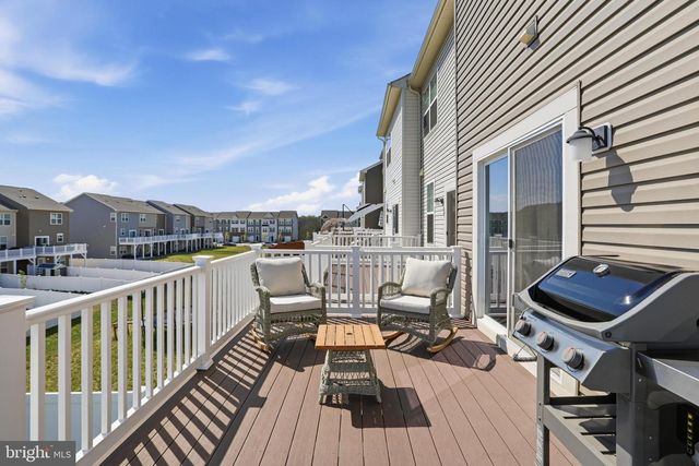 47 ARSBERG DR, Charles Town, WV 25414