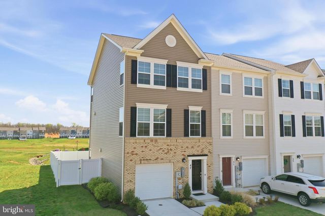 47 ARSBERG DR, Charles Town, WV 25414