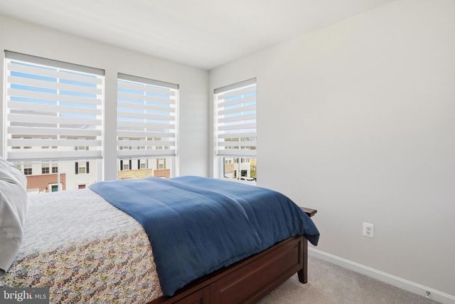 47 ARSBERG DR, Charles Town, WV 25414