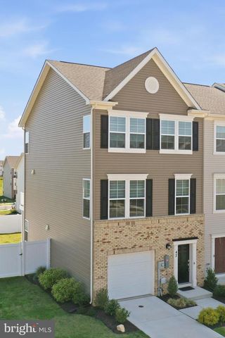 47 ARSBERG DR, Charles Town, WV 25414