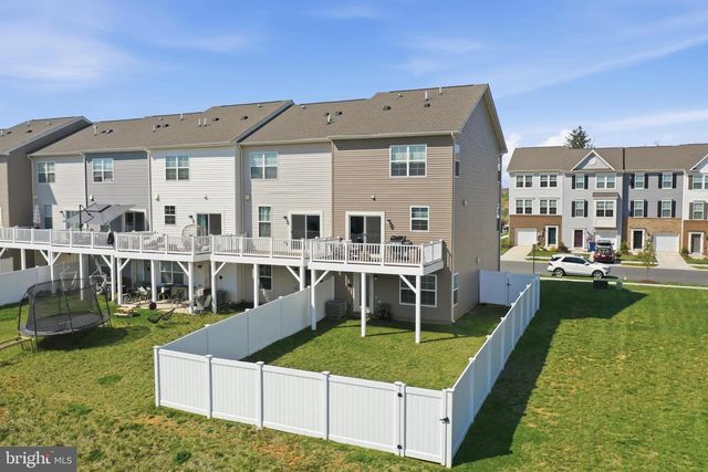 47 ARSBERG DR, Charles Town, WV 25414