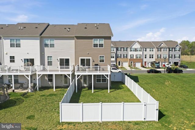 47 ARSBERG DR, Charles Town, WV 25414