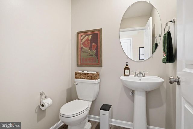 47 ARSBERG DR, Charles Town, WV 25414