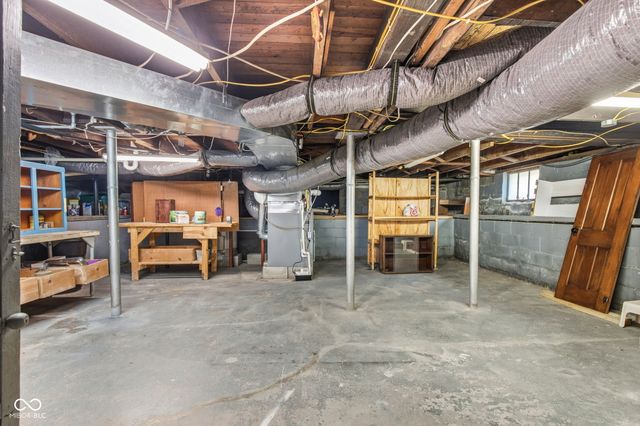 307 W Adams Street, Tipton, IN 46072