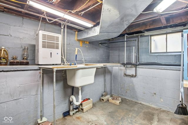 307 W Adams Street, Tipton, IN 46072