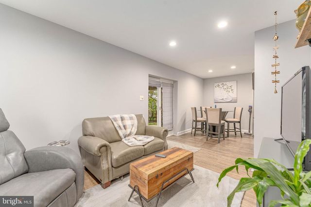 310 STANTON RD, Havertown, PA 19083