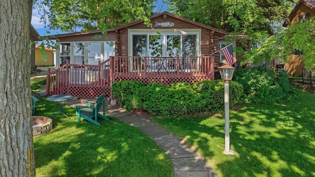 N10644 Howard Drive, Fox Lake, WI 53933