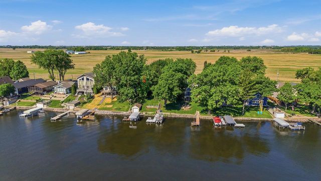 N10644 Howard Drive, Fox Lake, WI 53933
