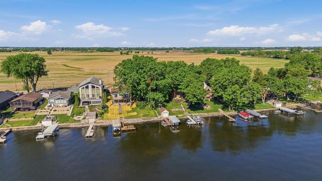 N10644 Howard Drive, Fox Lake, WI 53933
