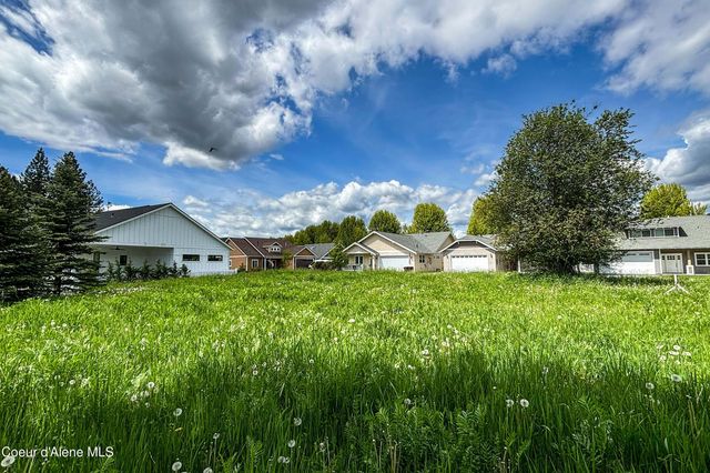 409 Becker Ln, Dover, ID 83825