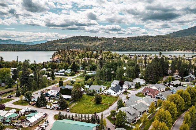 409 Becker Ln, Dover, ID 83825