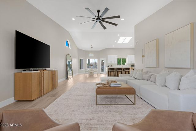 1825 E MARILYN Road, Phoenix, AZ 85022