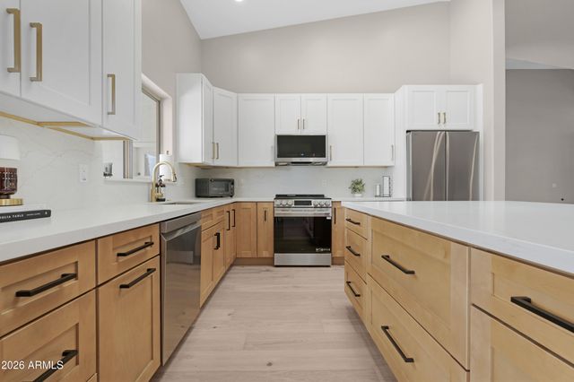 1825 E MARILYN Road, Phoenix, AZ 85022