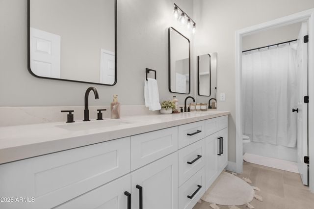 1825 E MARILYN Road, Phoenix, AZ 85022