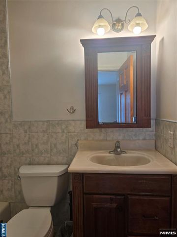 28 Columbus Drive 26, Tenafly, NJ 07670