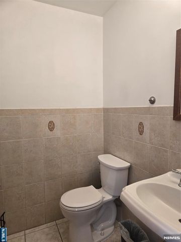 28 Columbus Drive 26, Tenafly, NJ 07670