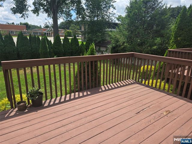28 Columbus Drive 26, Tenafly, NJ 07670