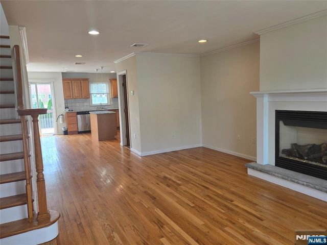 28 Columbus Drive 26, Tenafly, NJ 07670
