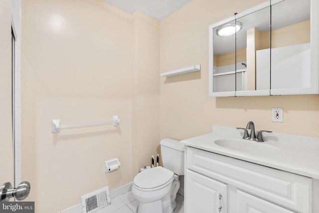 914 SPRUCE ST #9, Philadelphia, PA 19107