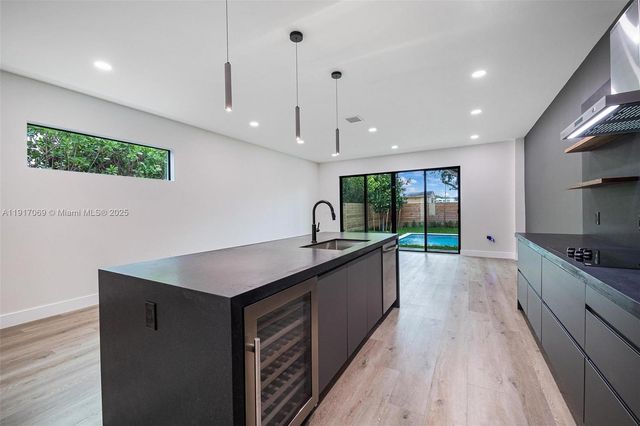 535 NW 52nd St, Miami, FL 33127