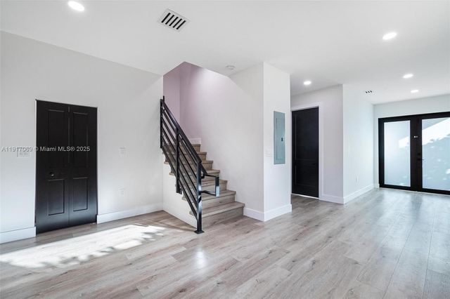 535 NW 52nd St, Miami, FL 33127